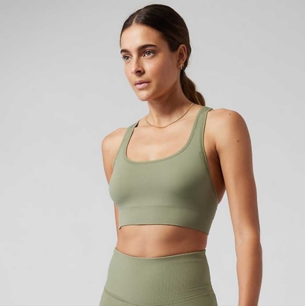 Athleta Aurora bra A-C in Eucalyptus Olive -  size M